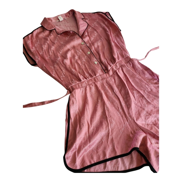 Victoria’s Secret Pink Satin Pajama Romper Size Small - Picture 5 of 9